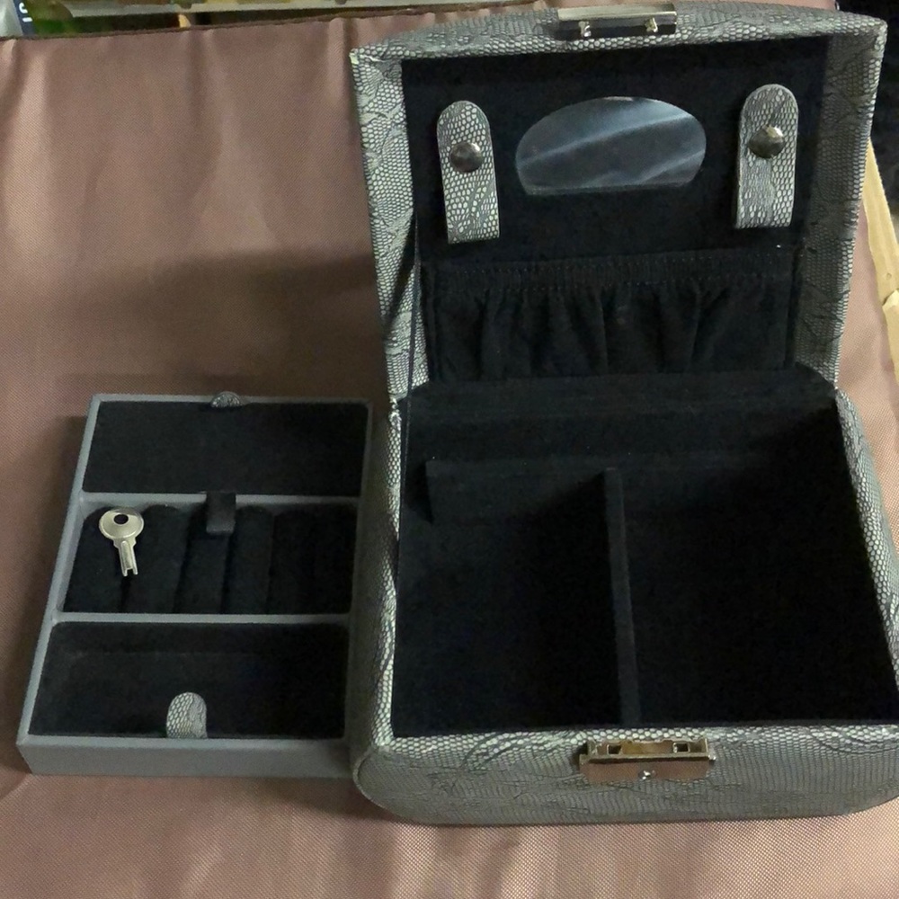 Vintage Tuscan Designs Jewelry Box Excellent Condition Gem